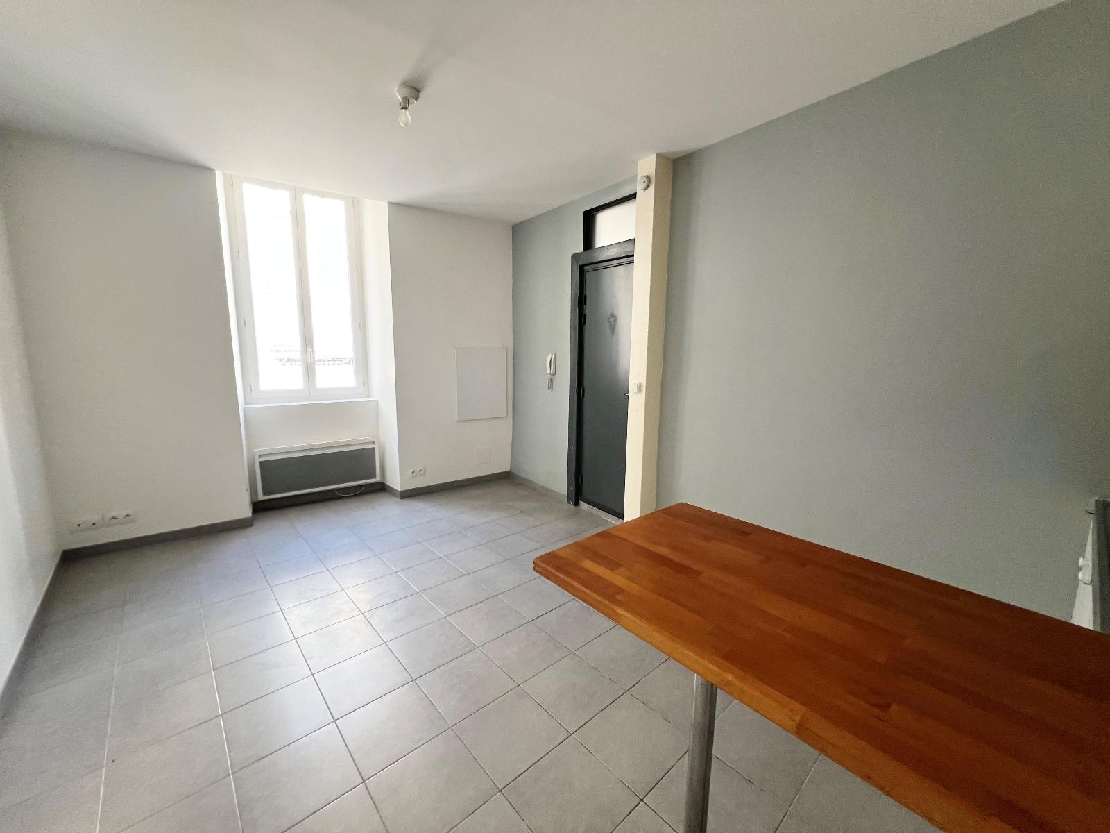 Appartement 1 pièce - 21m² - TARBES