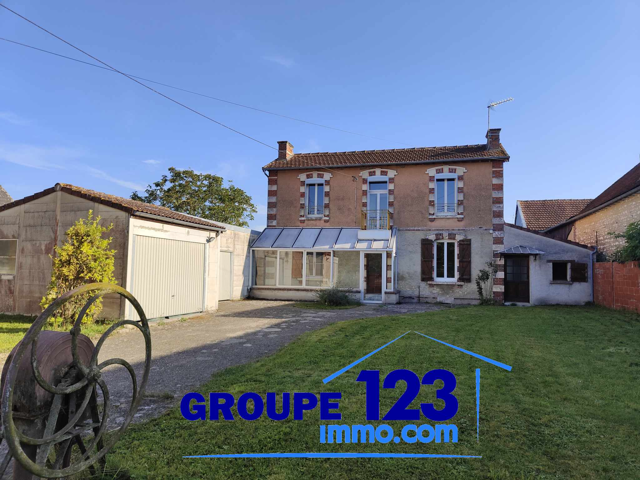 Maison 5 pièces - 115m² - LADUZ