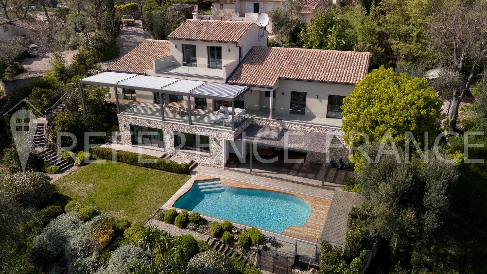 Maison 8 pièces - 320m² - VALBONNE