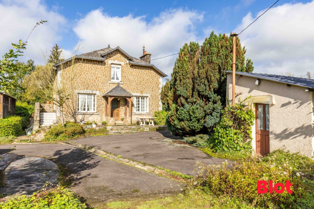 Maison 6 pièces - 140m² - MONTREUIL SUR ILLE