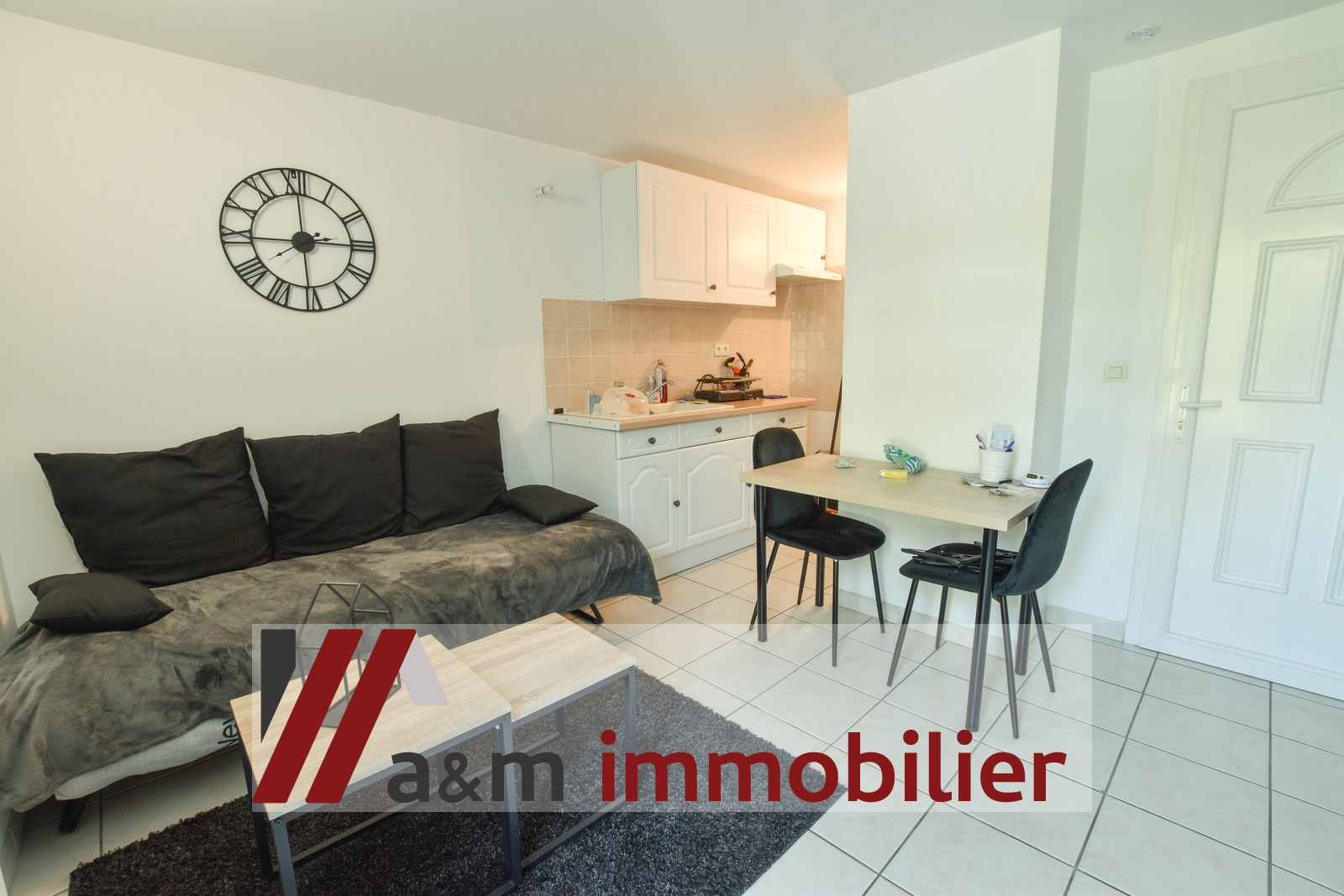 Appartement 2 pièces - 24m² - CHATEAUNEUF LES MARTIGUES