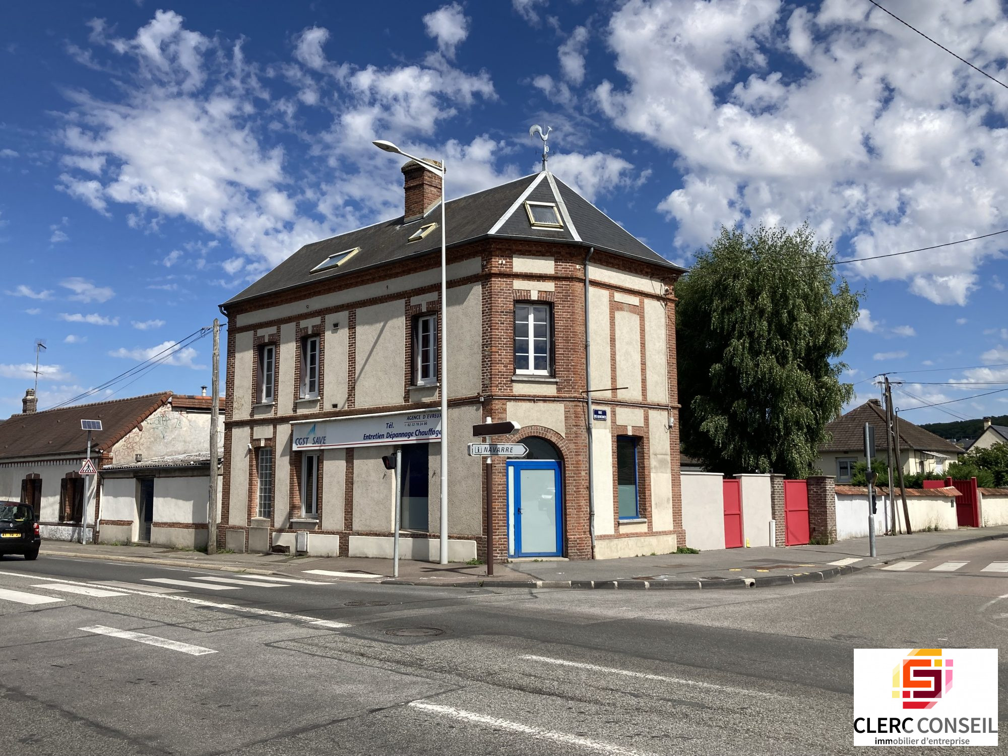 Local Professionnel  - 207m² - EVREUX