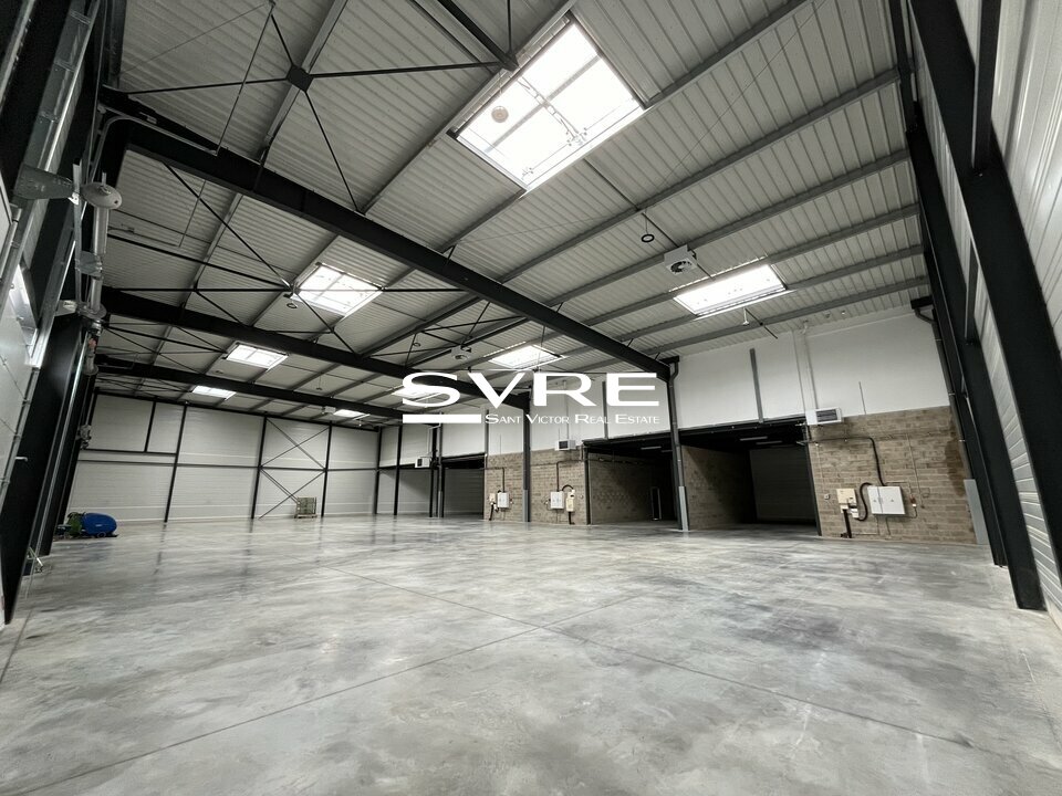 Local industriel  - 1 559m² - MARIGNANE