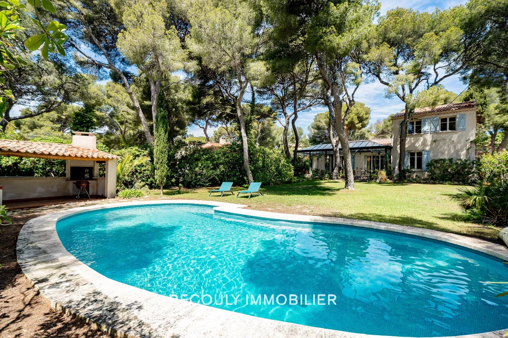 Maison 6 pièces - 194m² - SAUSSET LES PINS