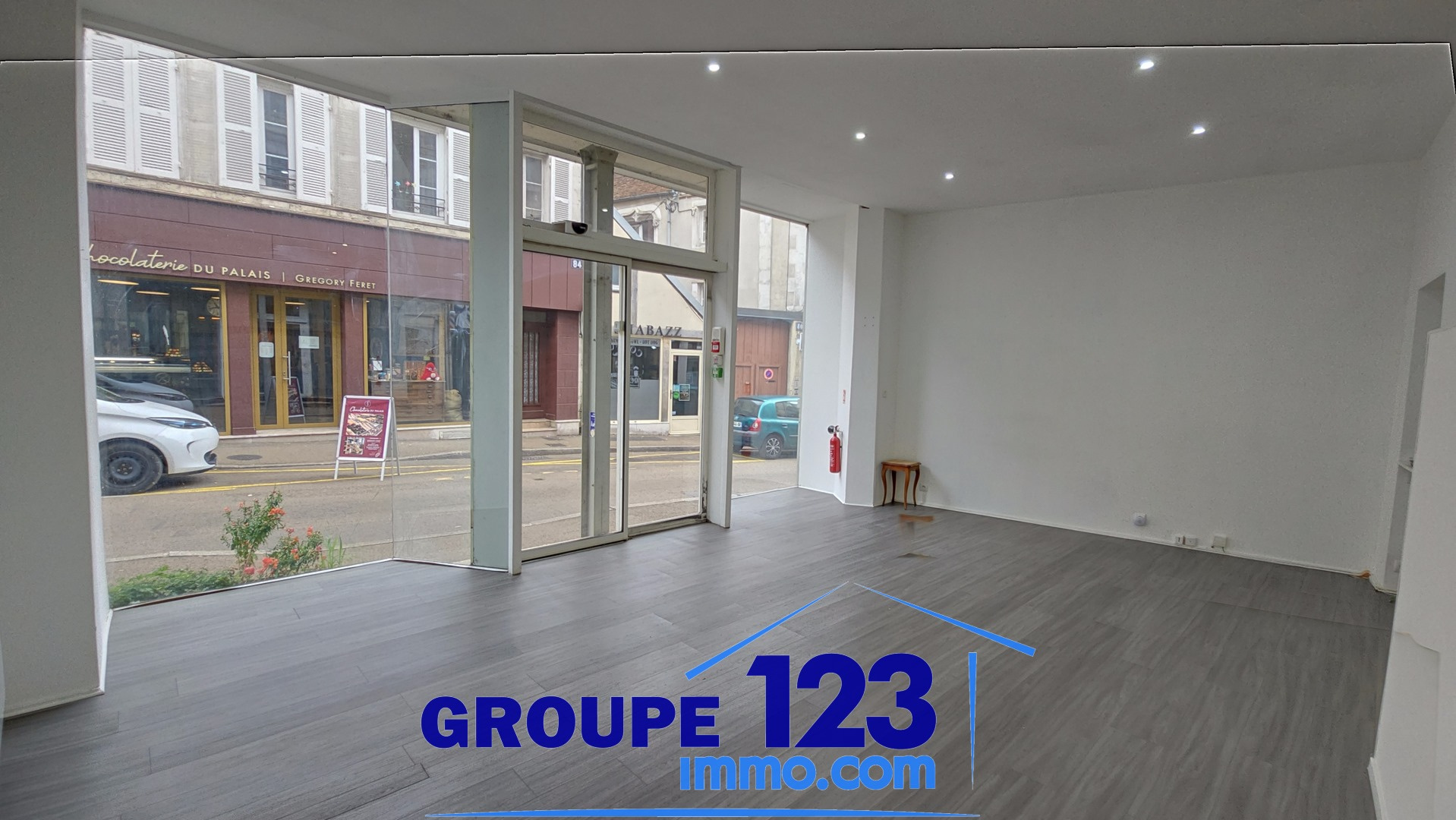 Local Professionnel  - 69m² - AUXERRE