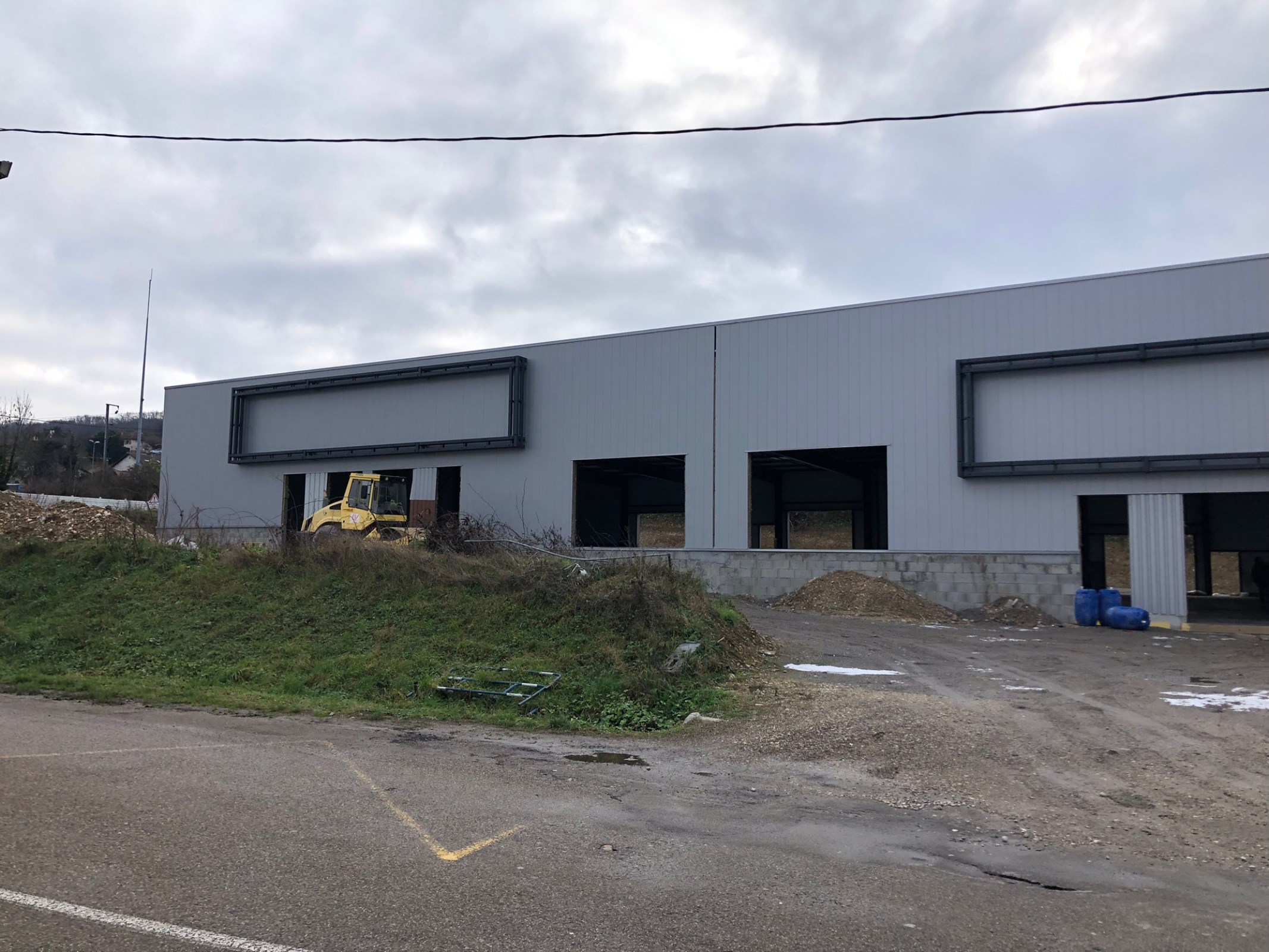 Local industriel  - 862m² - ST ALBAN DE ROCHE