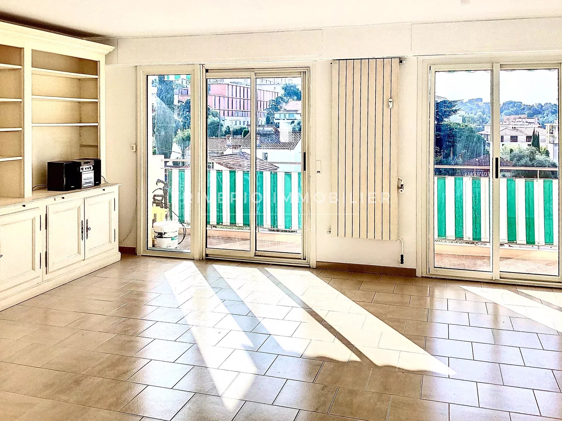 Appartement 3 pièces - 66m² - CANNES