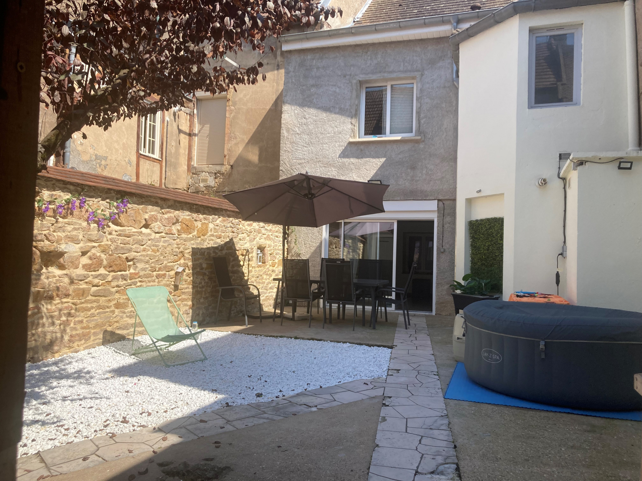 Maison 6 pièces - 218m² - AUXONNE