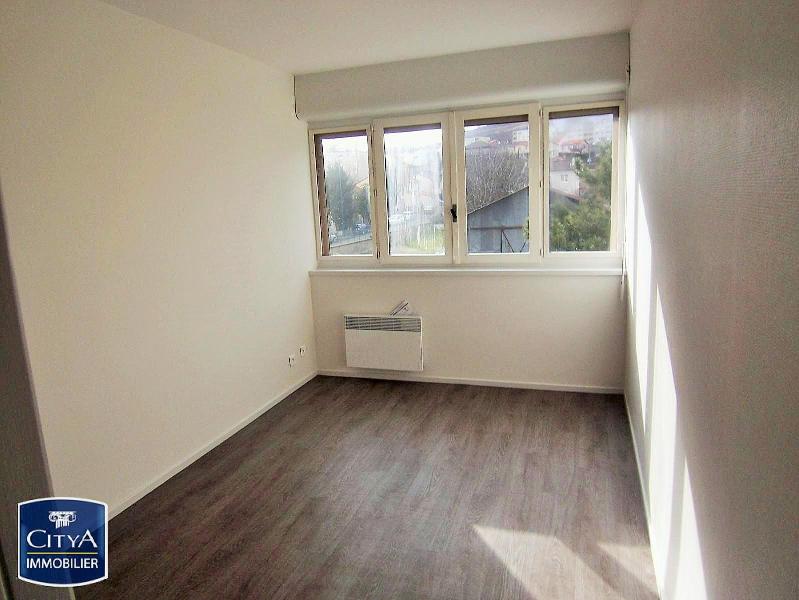 Appartement 1 pièce - 16m² - CLERMONT FERRAND