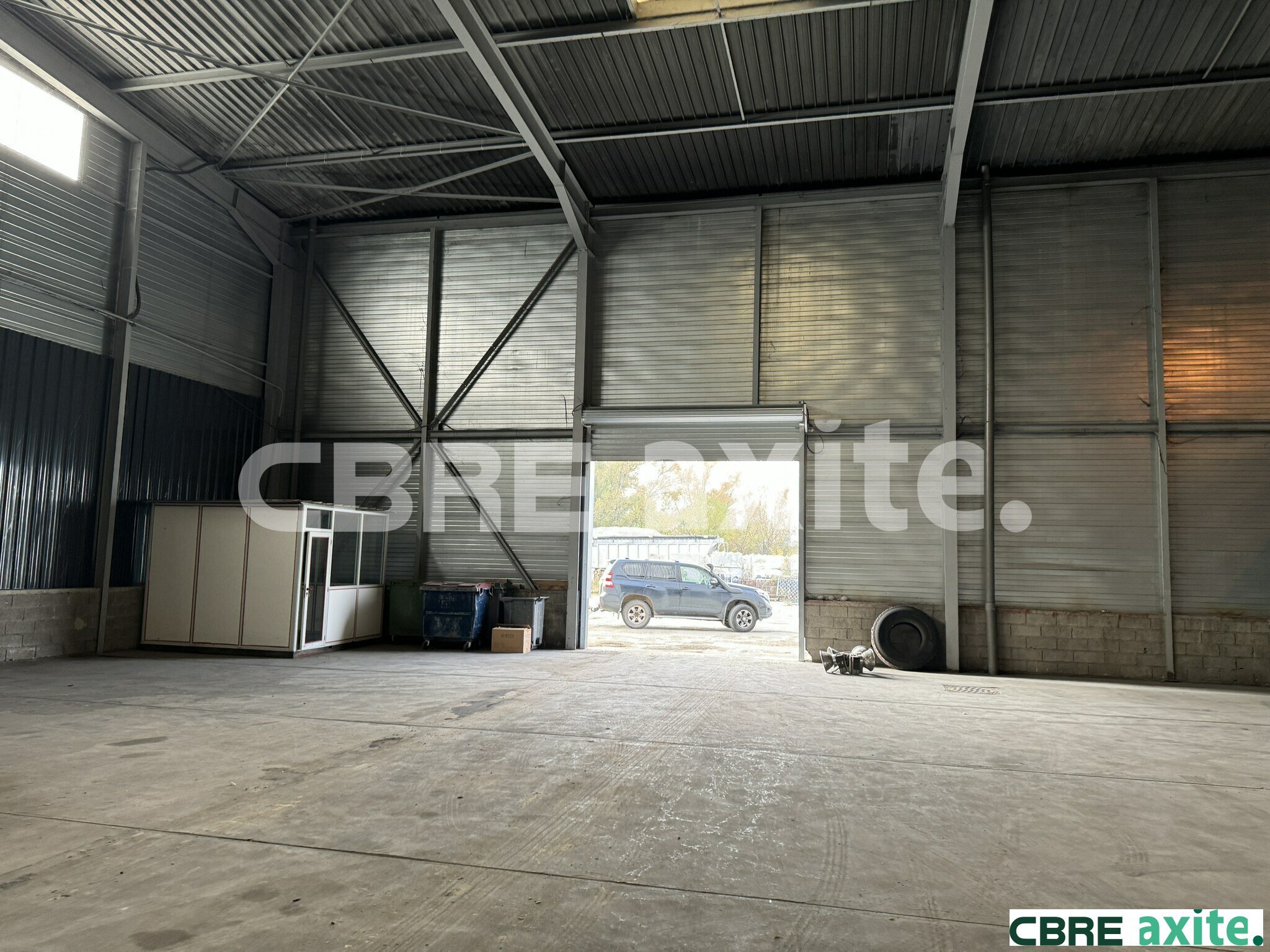 Local industriel  - 600m² - REVENTIN VAUGRIS