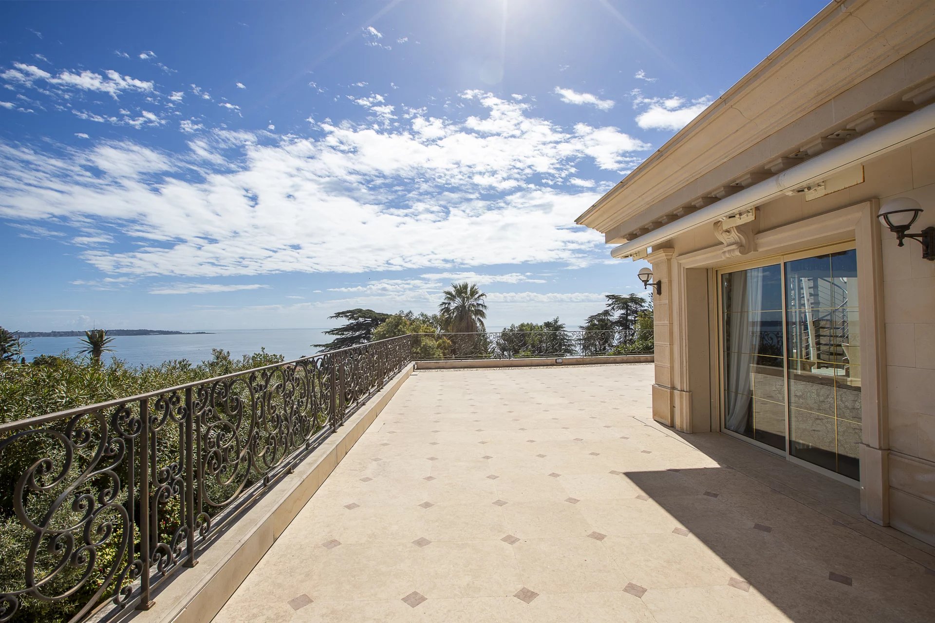 Maison 15 pièces - 700m² - CANNES