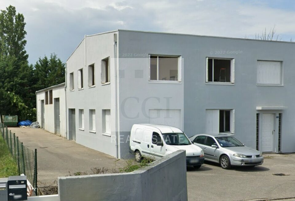 Local Professionnel  - 151m² - ST SYMPHORIEN D OZON