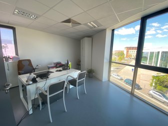 Local Professionnel  - 126m² - ST ETIENNE