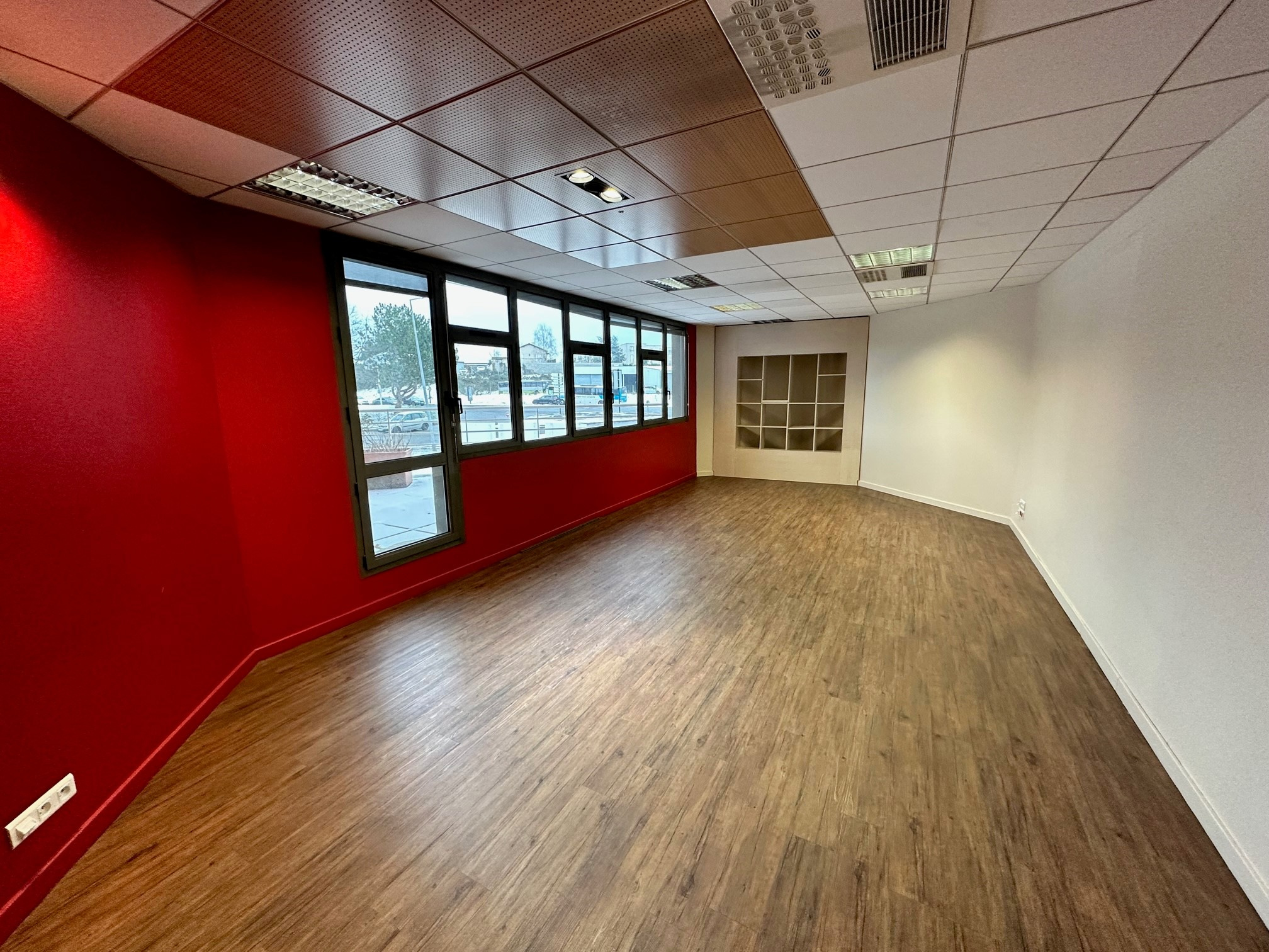 Local Professionnel  - 140m² - ST ETIENNE