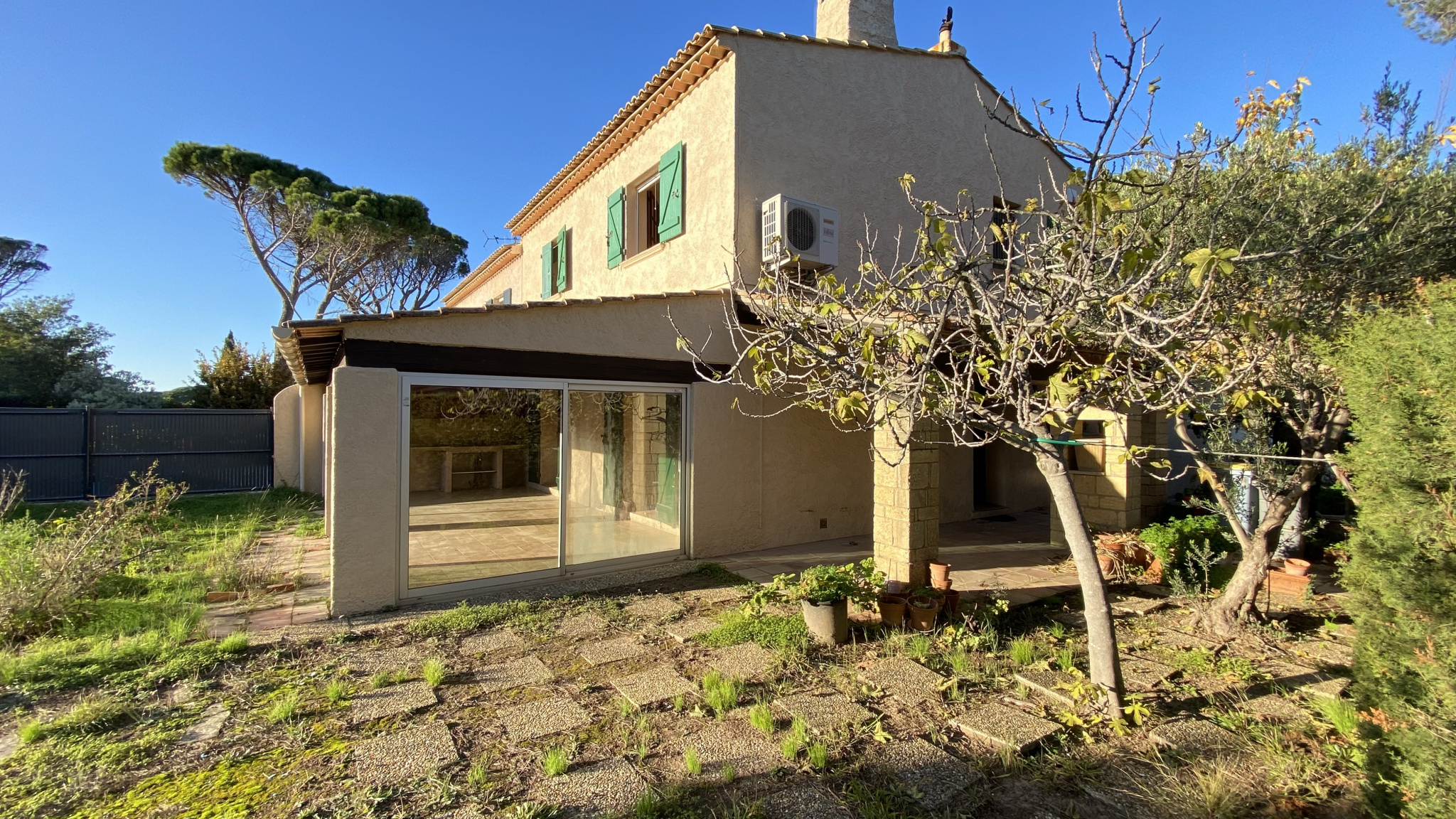 Maison 6 pièces - 144m² - ST RAPHAEL