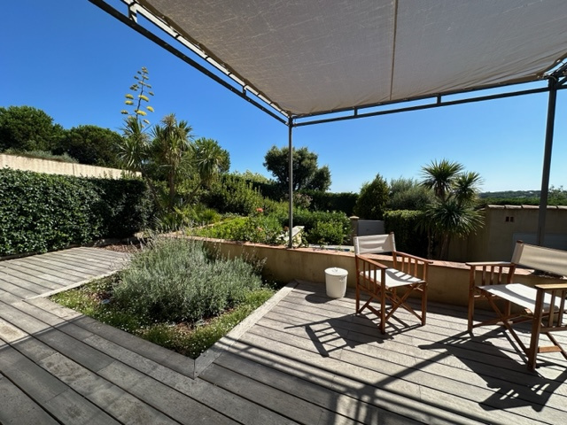 Appartement 3 pièces - 65m² - ST TROPEZ