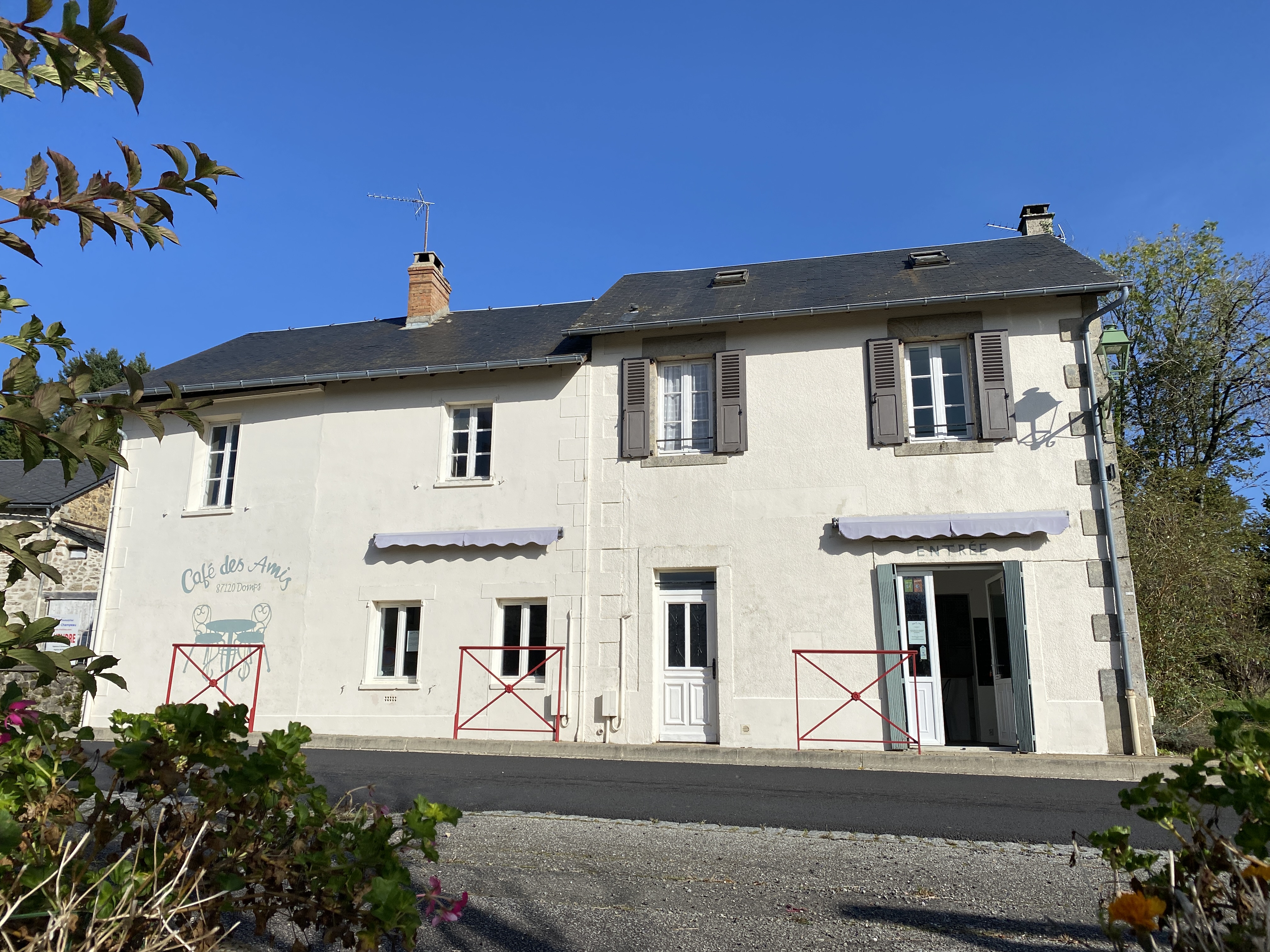 Maison 8 pièces - 146m² - DOMPS