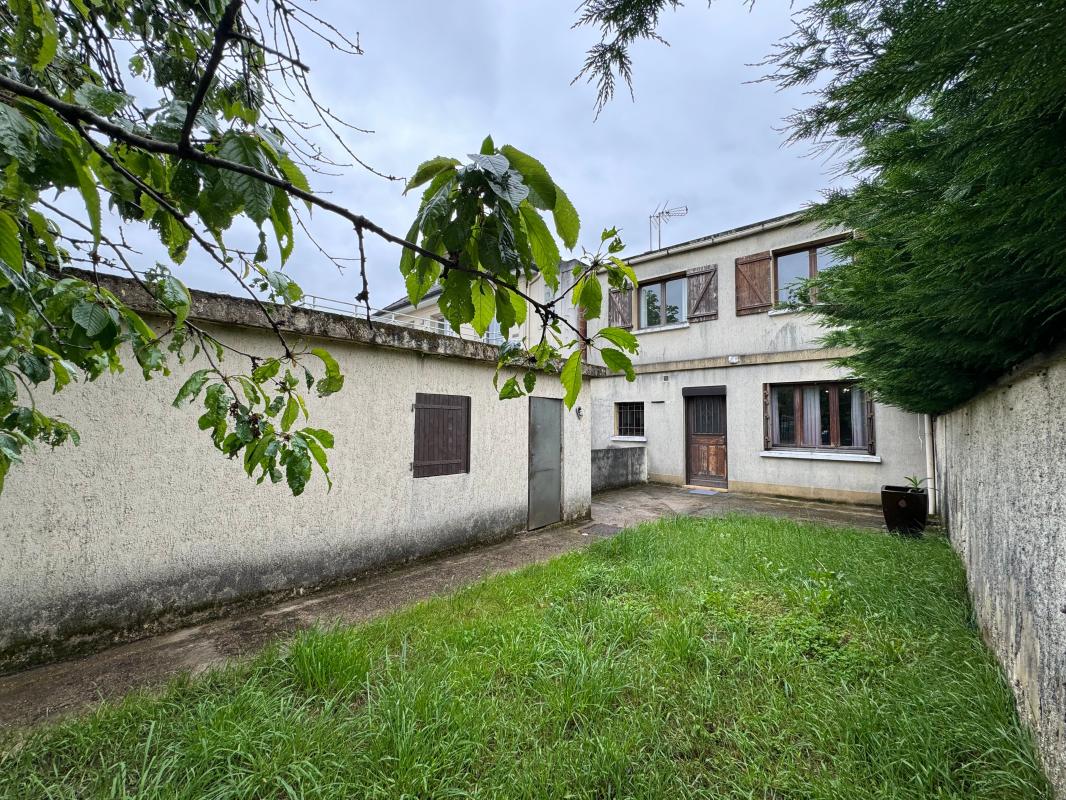 Maison 5 pièces - 121m² - LES BRUYERES