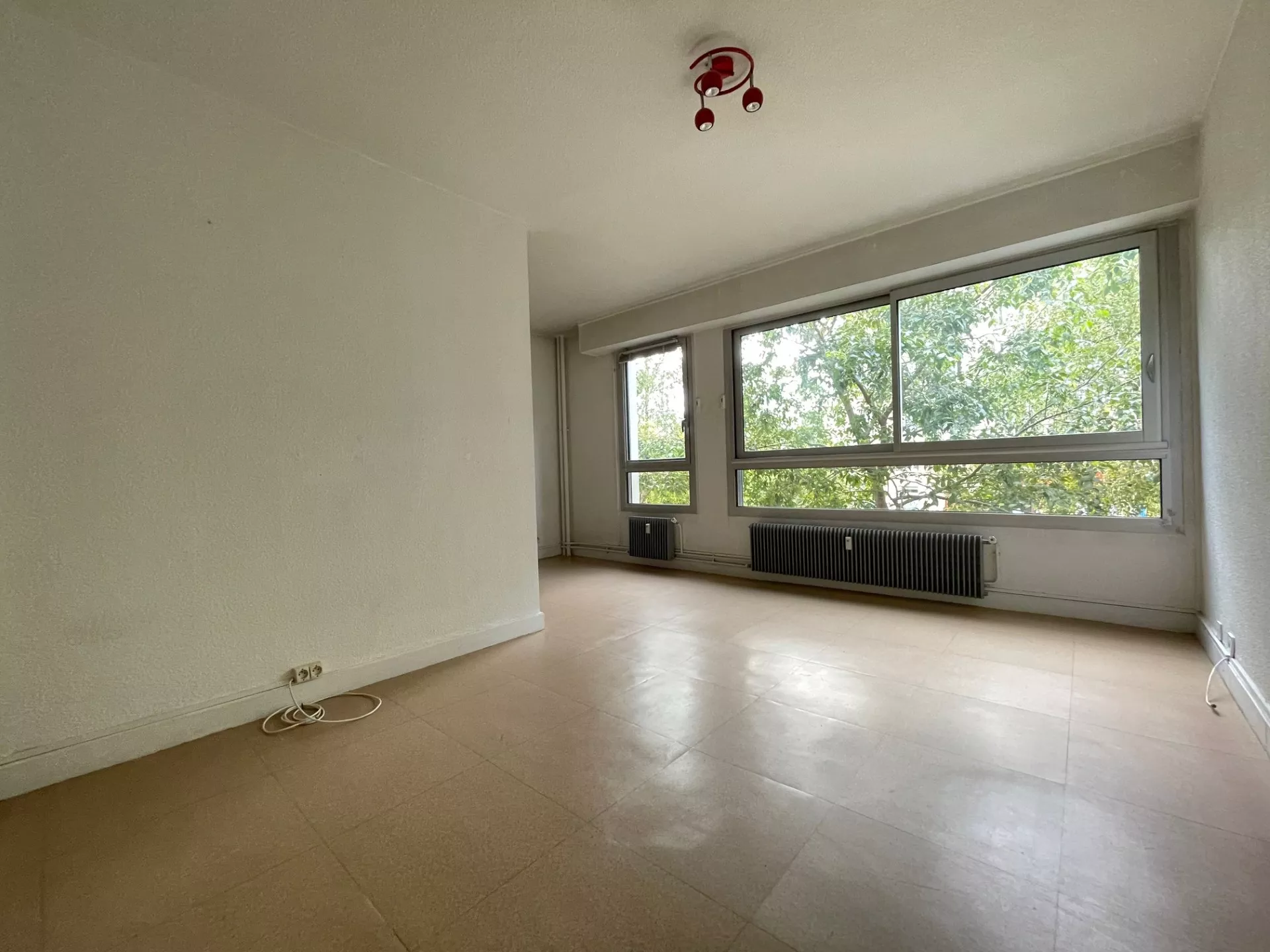 Appartement 1 pièce - 35m² - COURBEVOIE