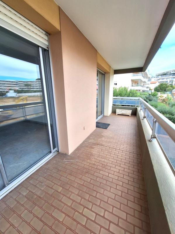 Appartement 2 pièces - 60m² - ST LAURENT DU VAR