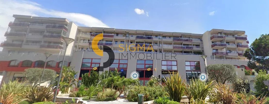 Local commercial  - 98m² - ST LAURENT DU VAR