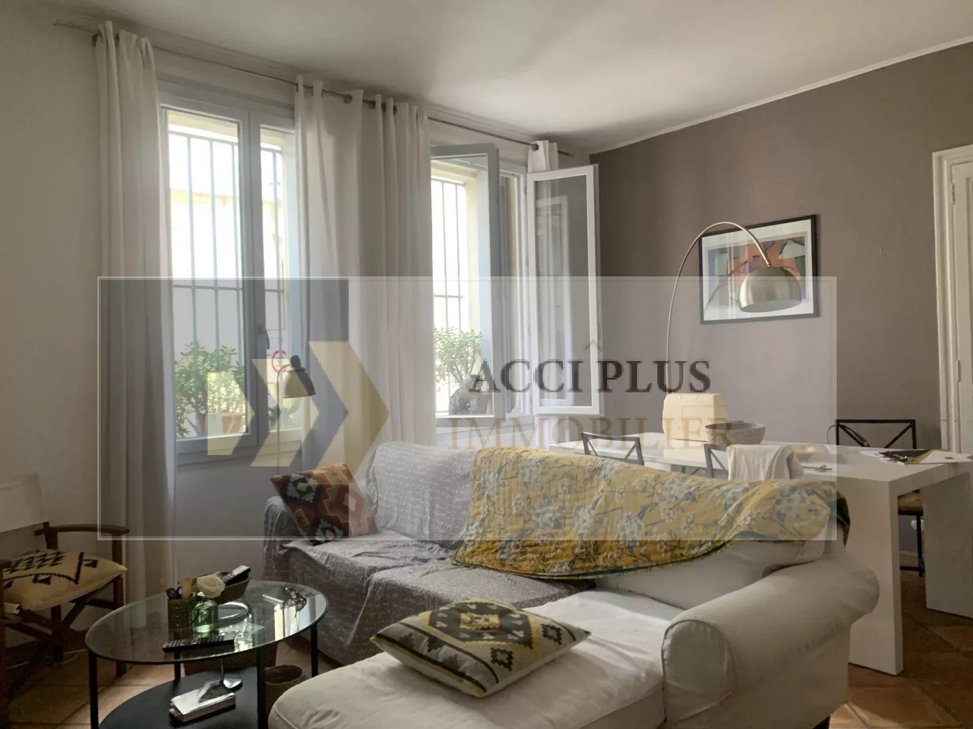 Appartement 2 pièces - 48m² - NIMES