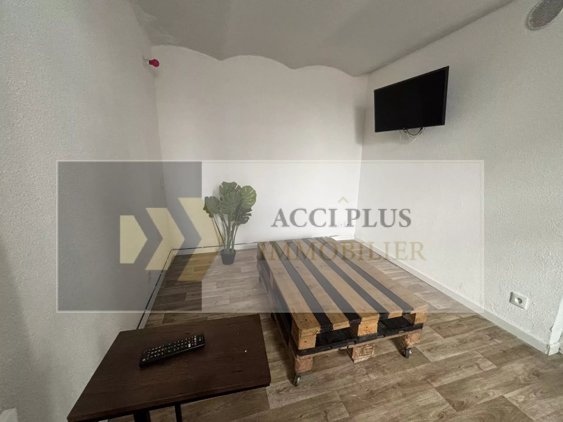 Appartement 1 pièce - 14m² - NIMES