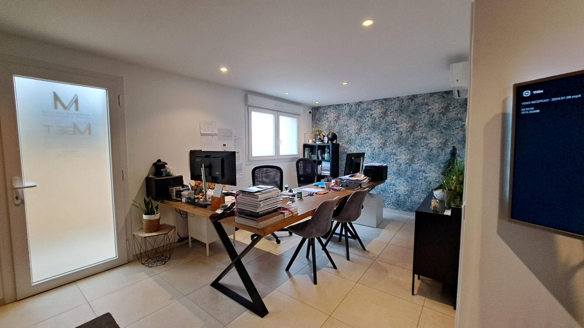 Local Professionnel  - 83m²