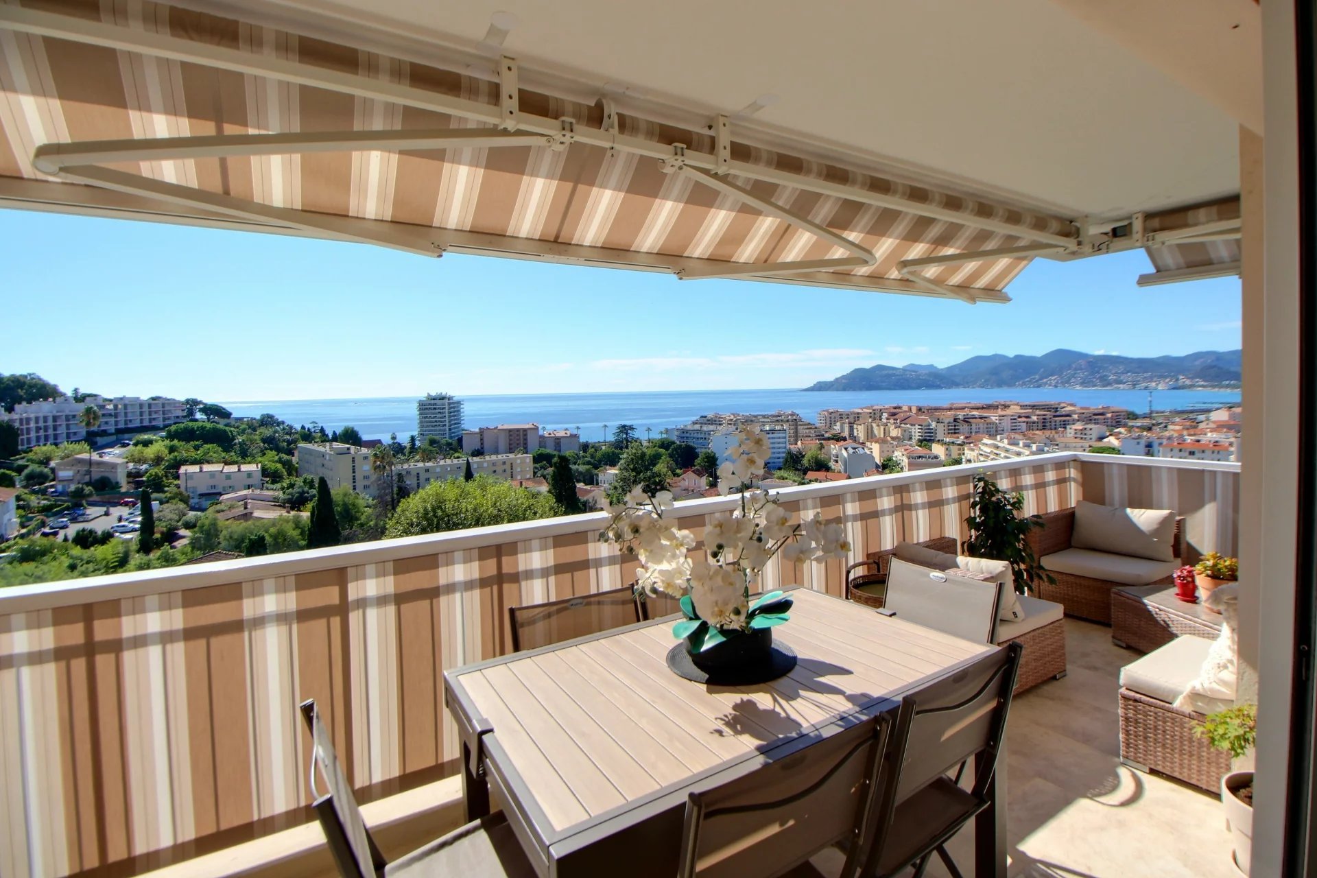 Appartement 4 pièces - 100m² - CANNES