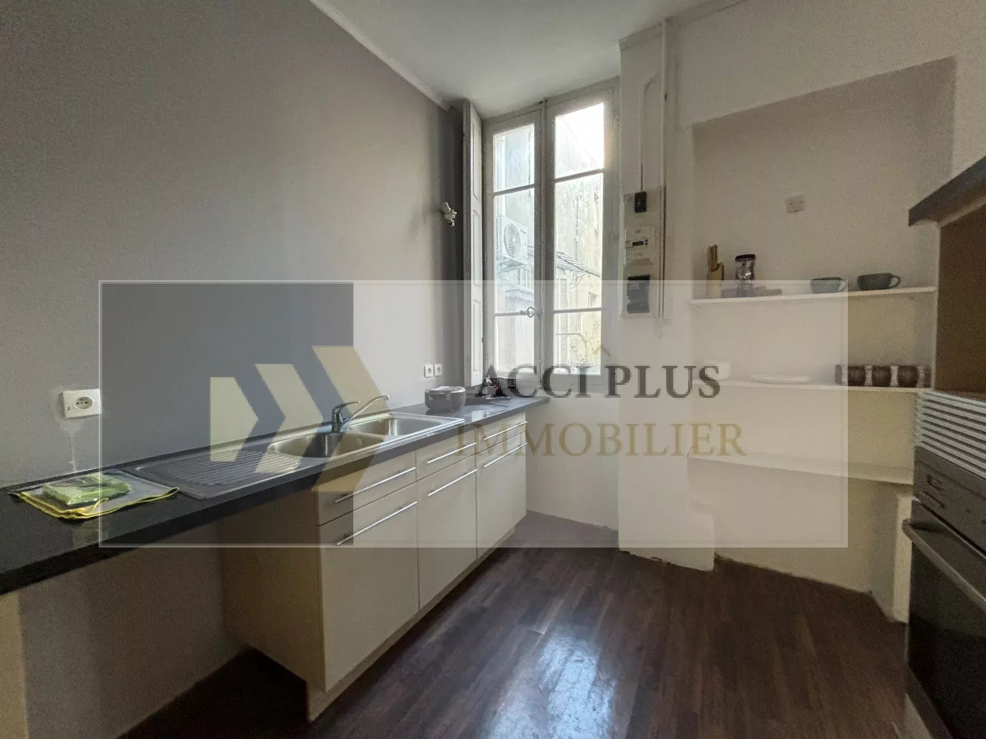 Appartement 2 pièces - 56m² - NIMES