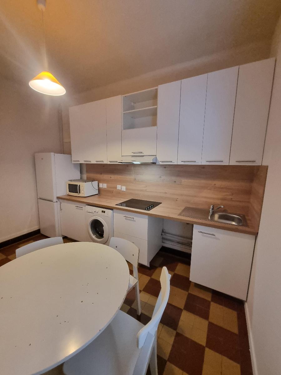 Appartement 3 pièces - 62m² - LYON  - 8ème