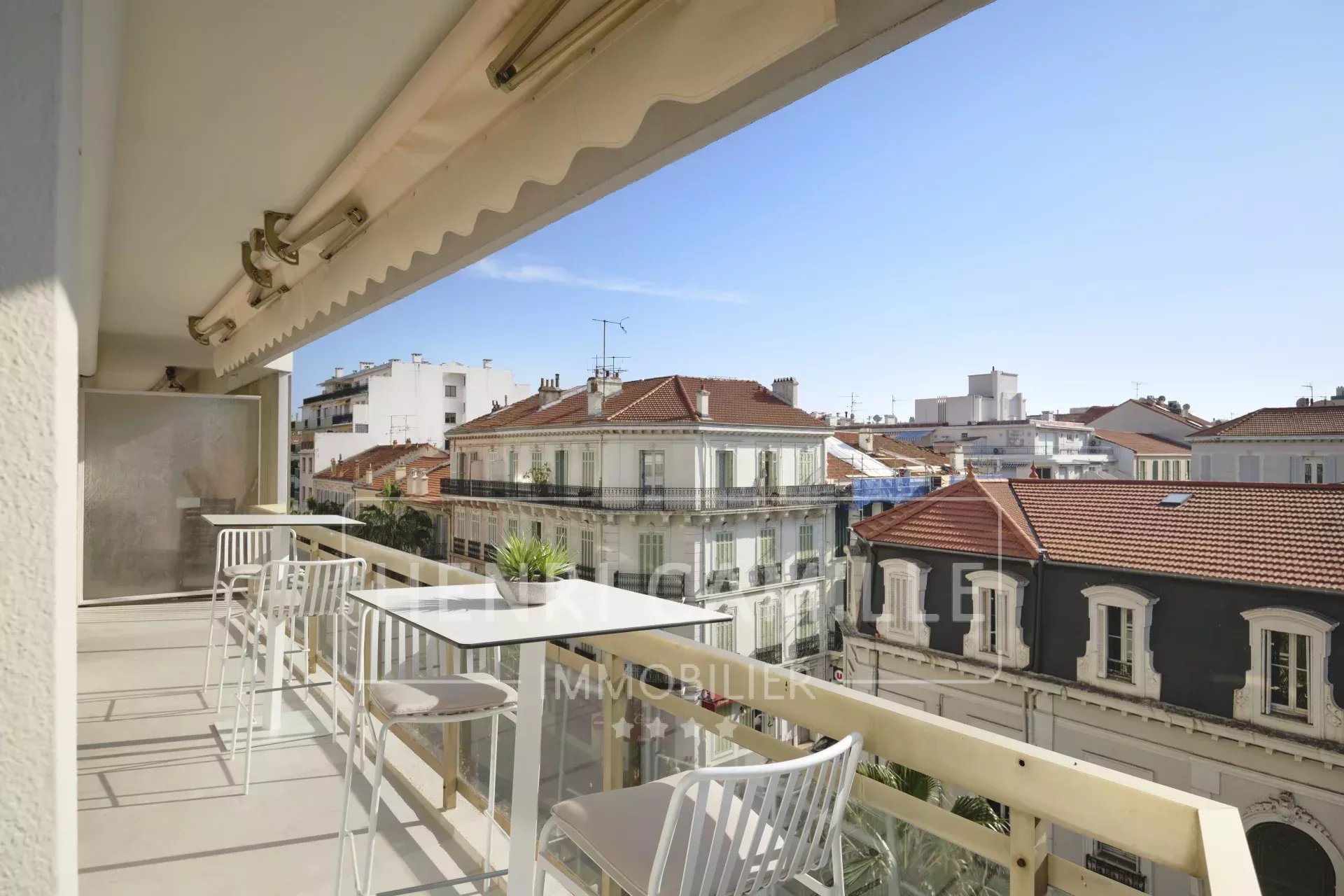 Appartement 3 pièces - 64m² - CANNES