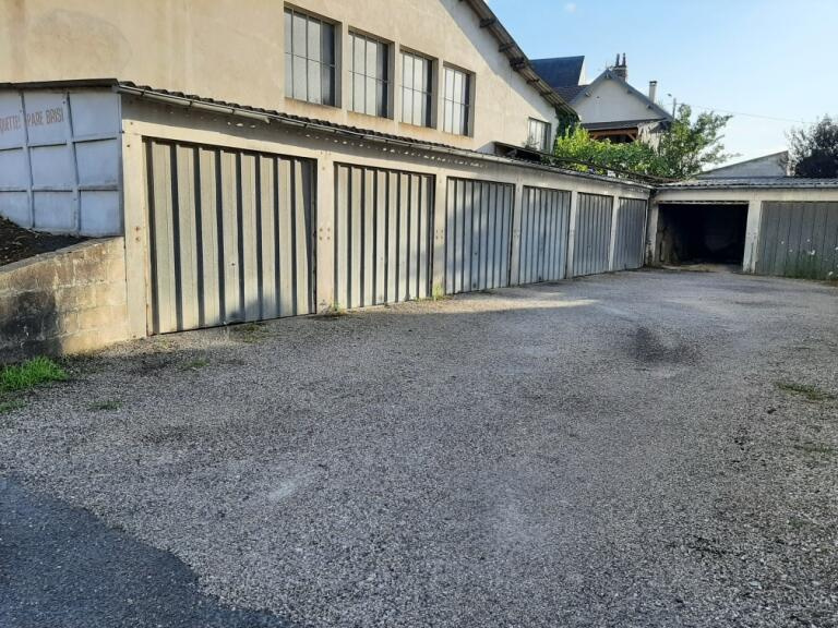 Parking  - BRIVE LA GAILLARDE