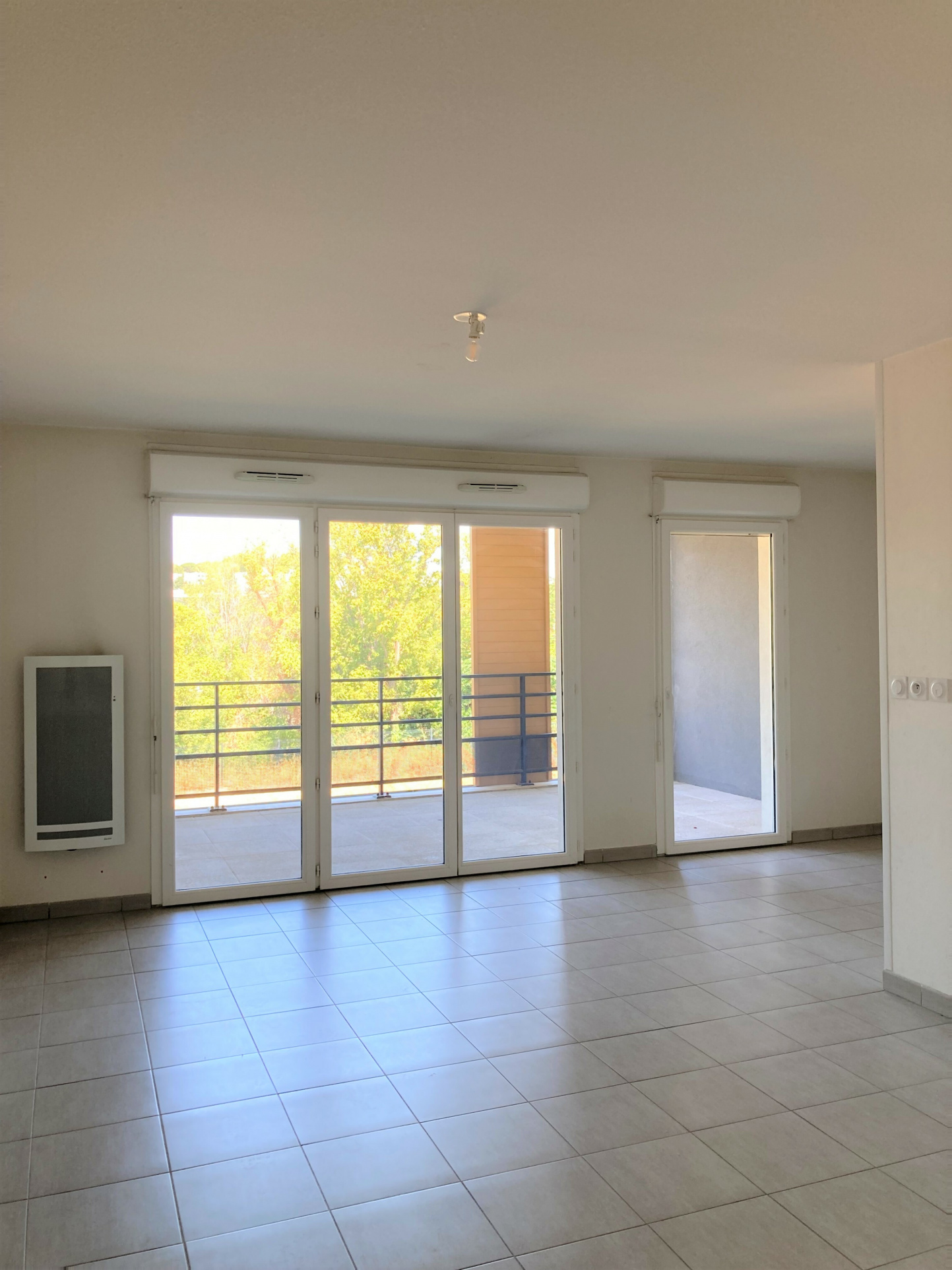 Appartement 3 pièces - 64m² - MARSEILLE  - 10ème