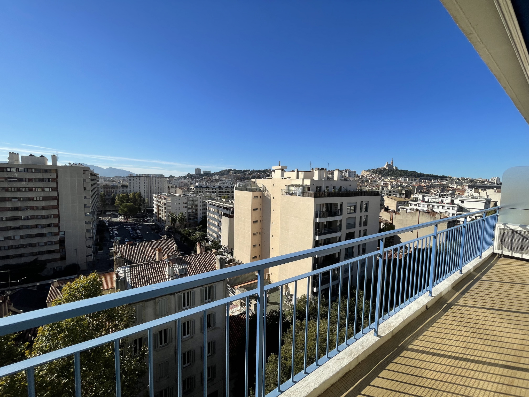 Appartement 3 pièces - 67m² - MARSEILLE  - 6ème