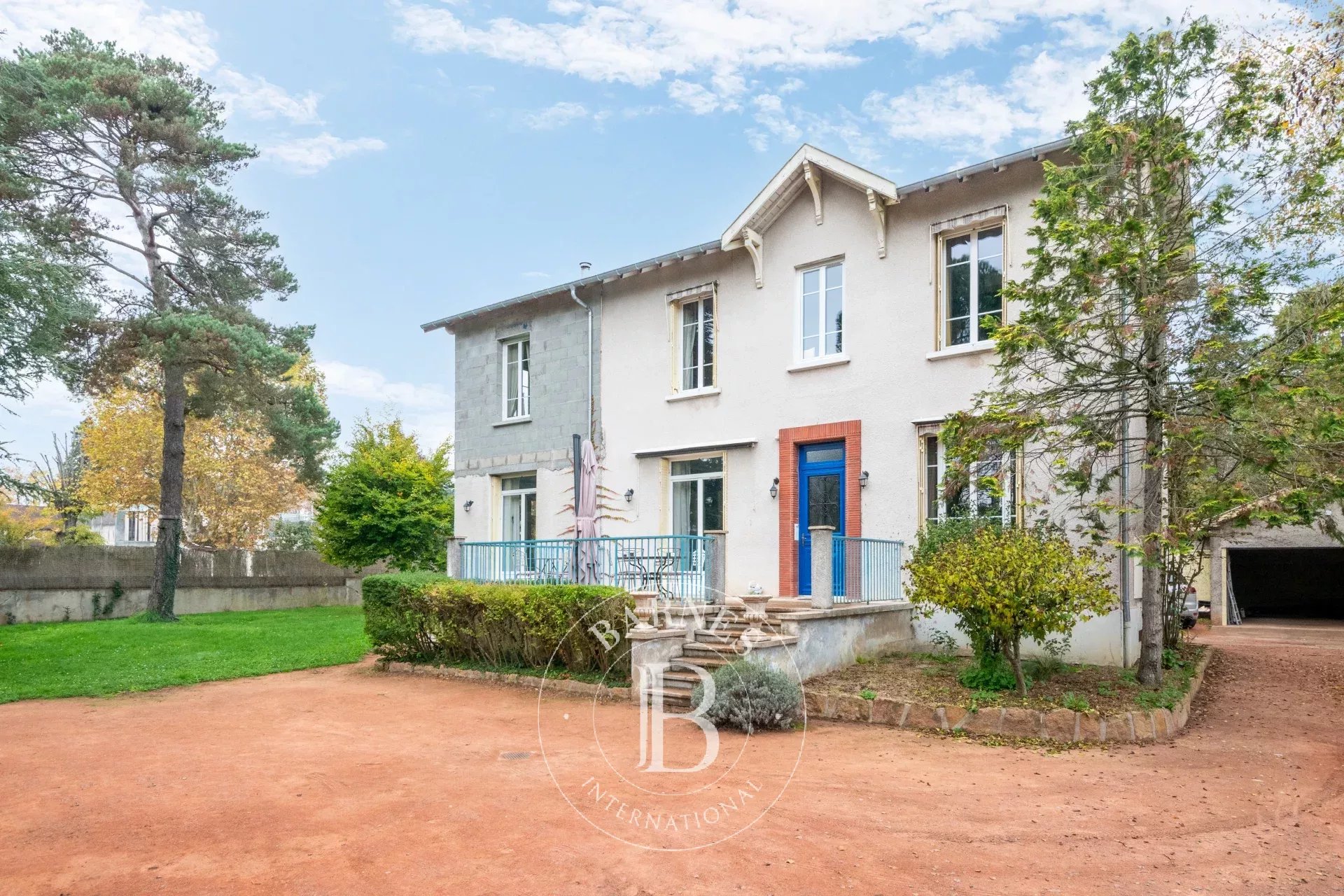 Maison 8 pièces - 216m² - TASSIN LA DEMI LUNE