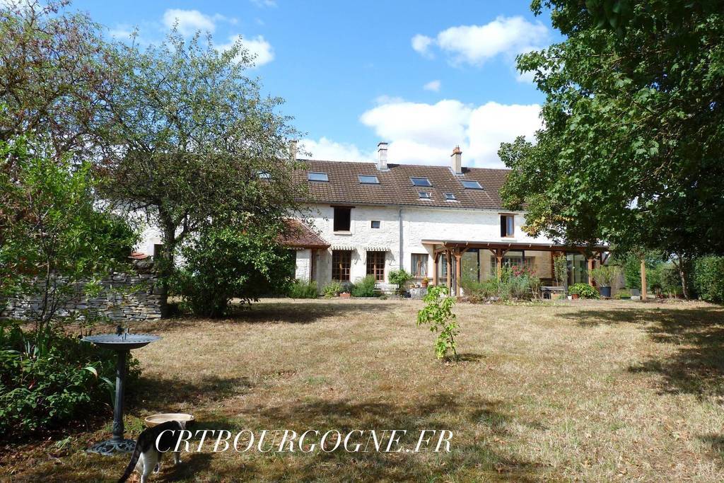 Maison 20 pièces - 385m² - DRUYES LES BELLES FONTAINES