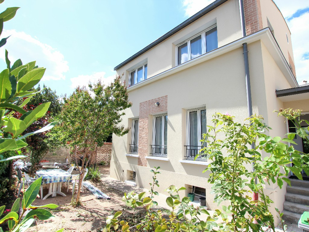 Maison 7 pièces - 158m²