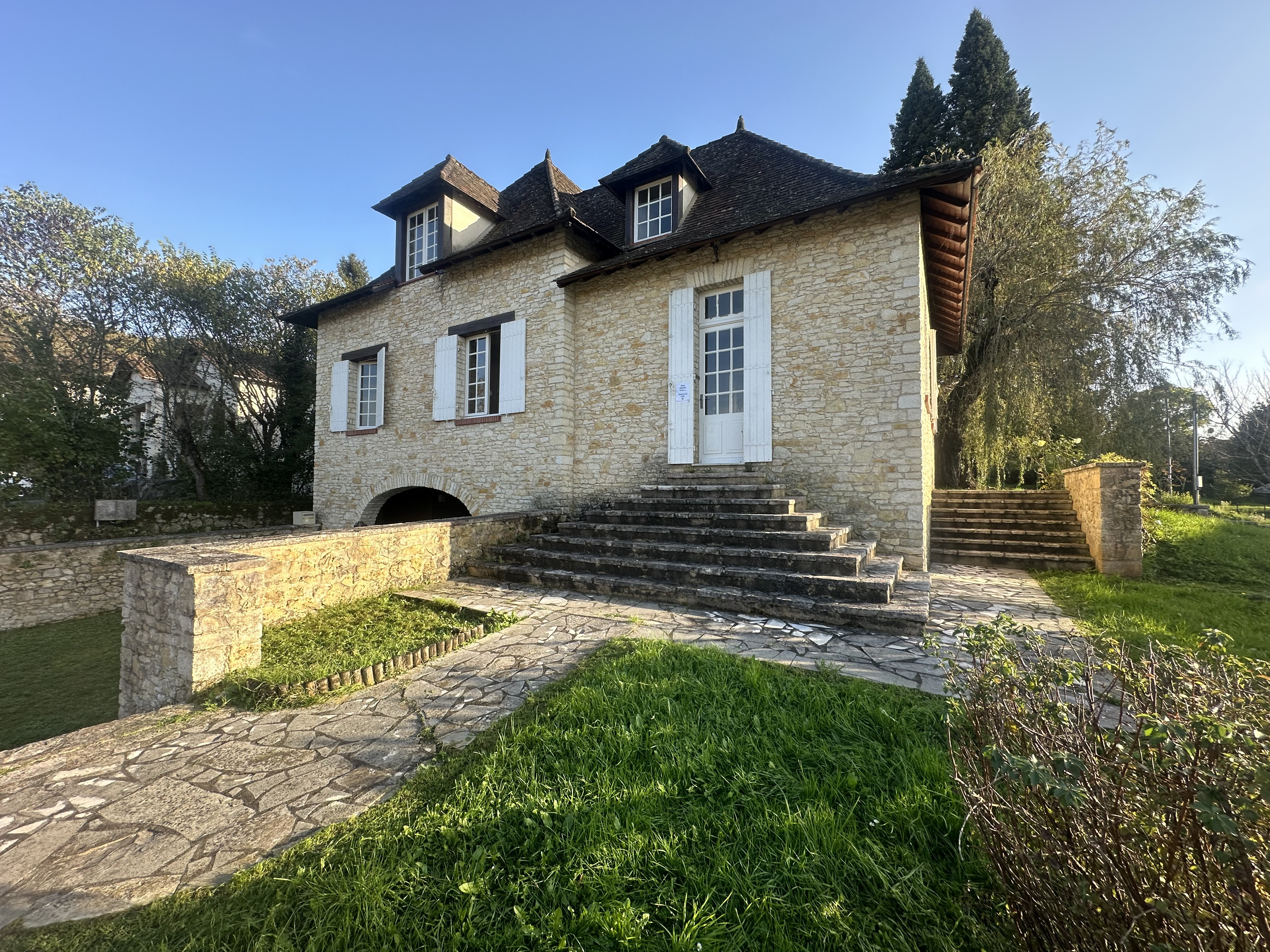 Maison 12 pièces - 230m² - LALINDE