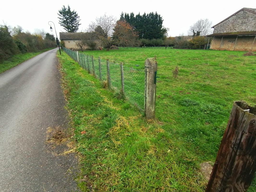 Terrain  - 932m² - FARGES LES MACON