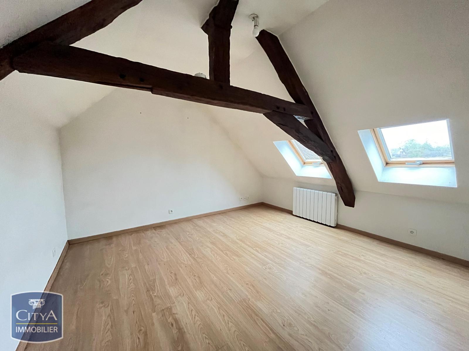 Maison 2 pièces - 52m² - MEHUN SUR YEVRE