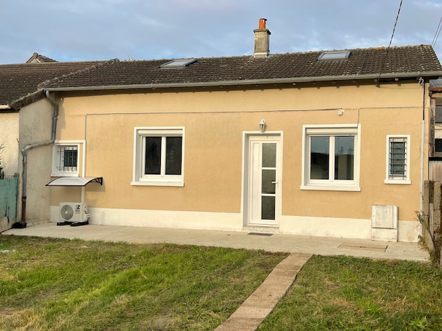 Maison 2 pièces - 35m² - LA FERTE GAUCHER