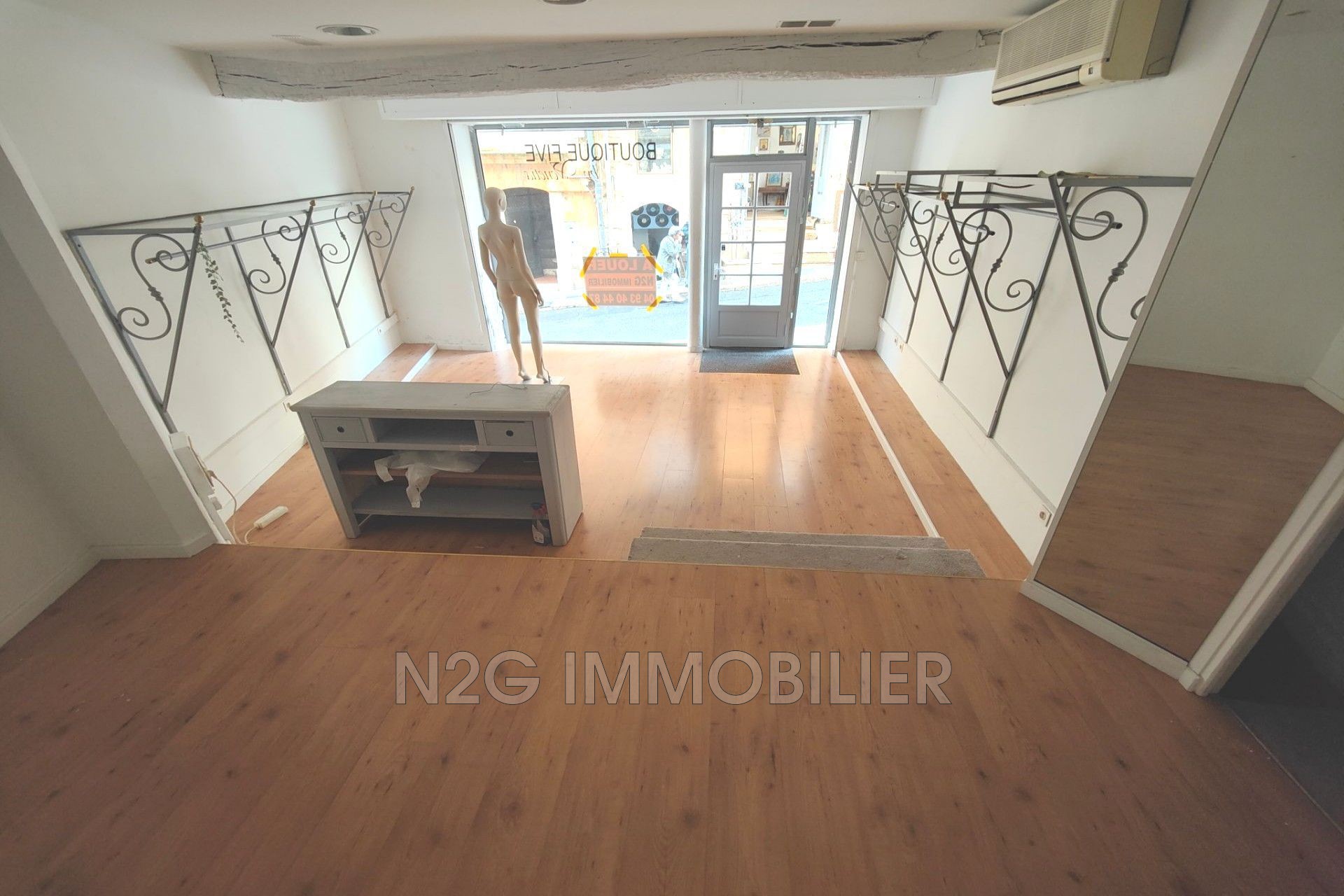 Local commercial  - GRASSE