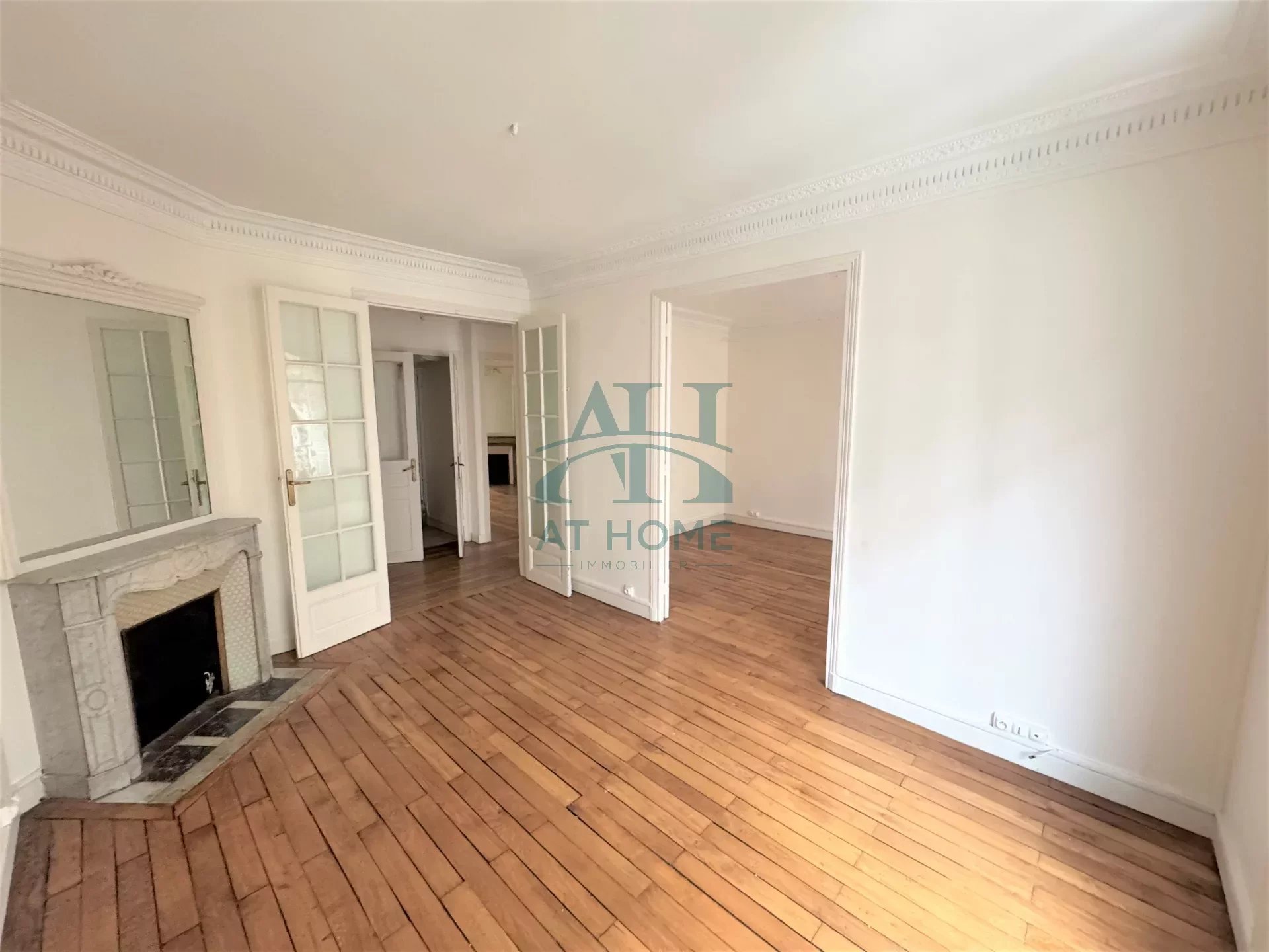 Appartement 3 pièces - 54m² - PARIS  - 10ème