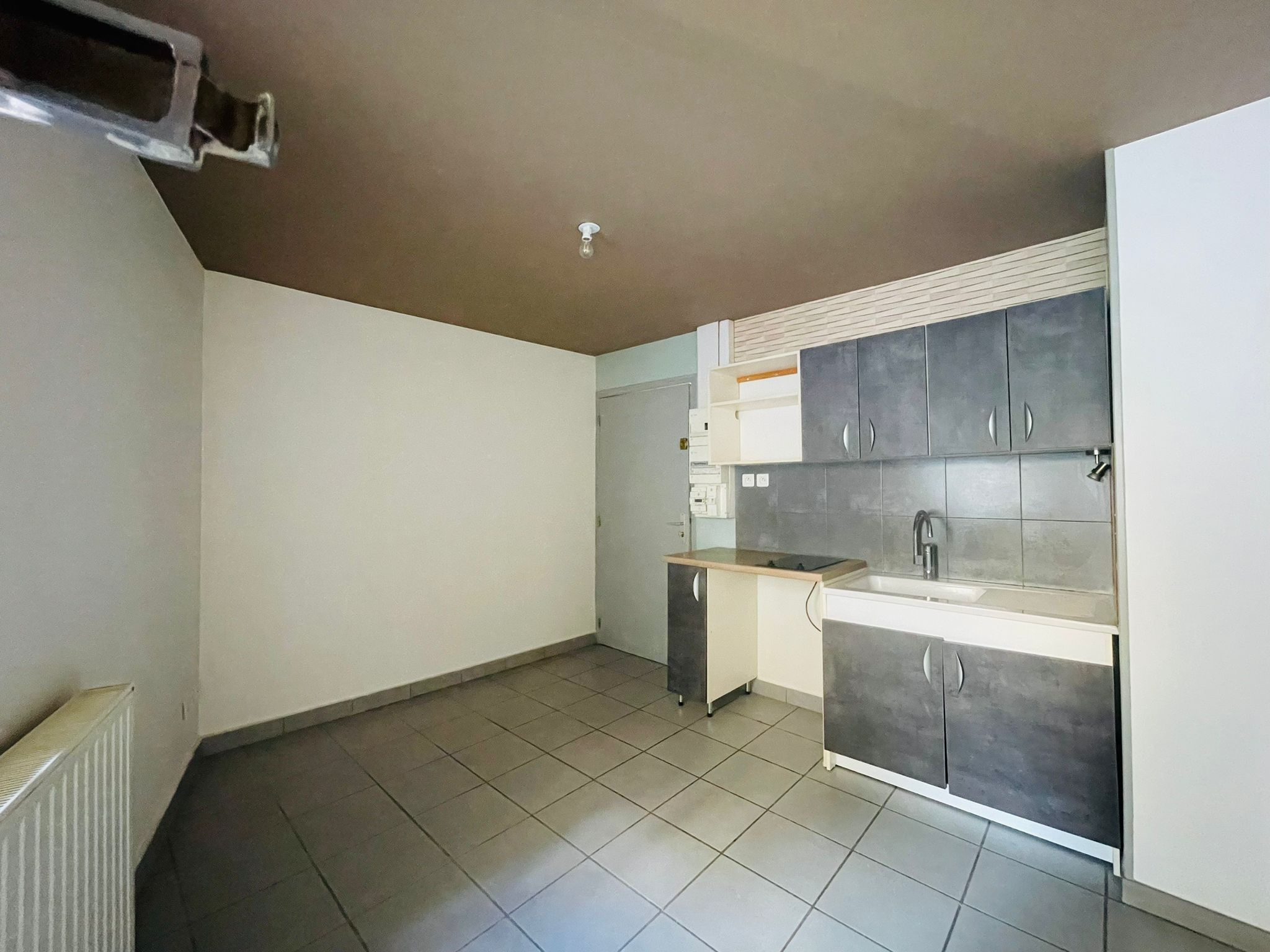 Appartement 1 pièce - 21m² - CHAZAY D AZERGUES