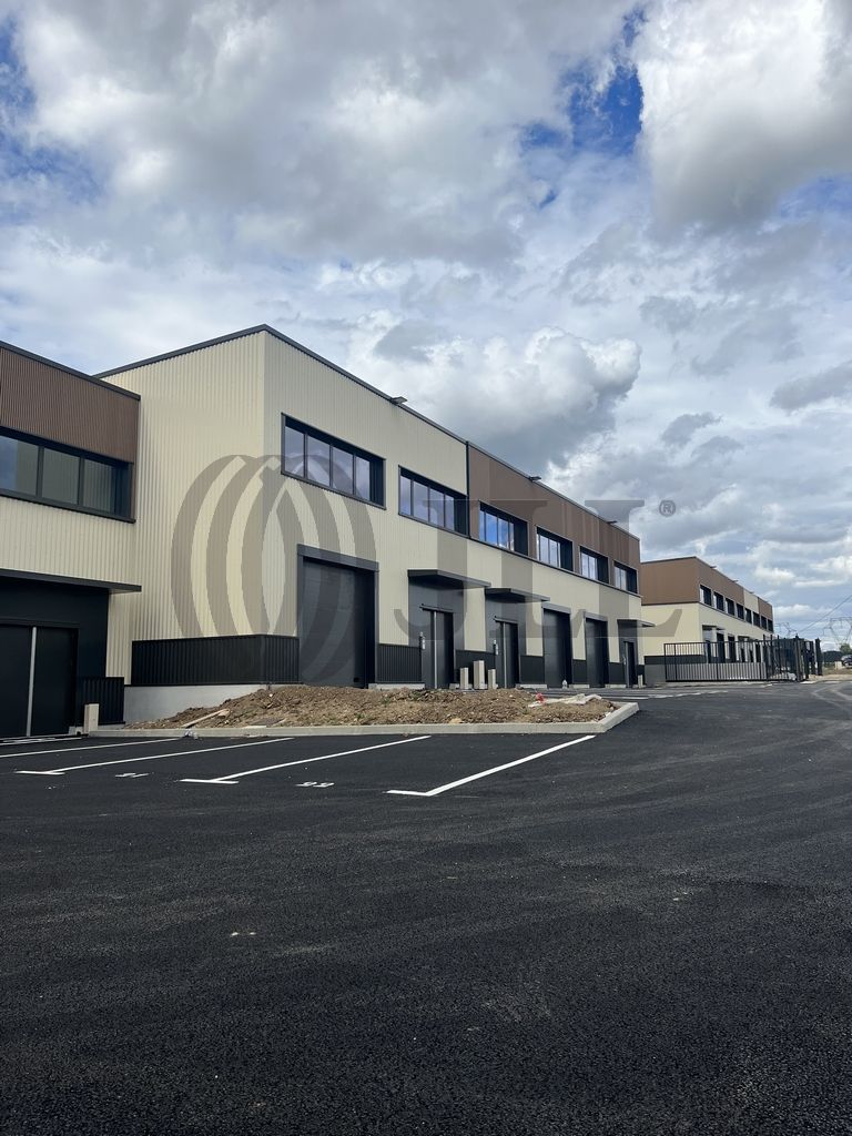 Local industriel  - 187m² - MARCOUSSIS