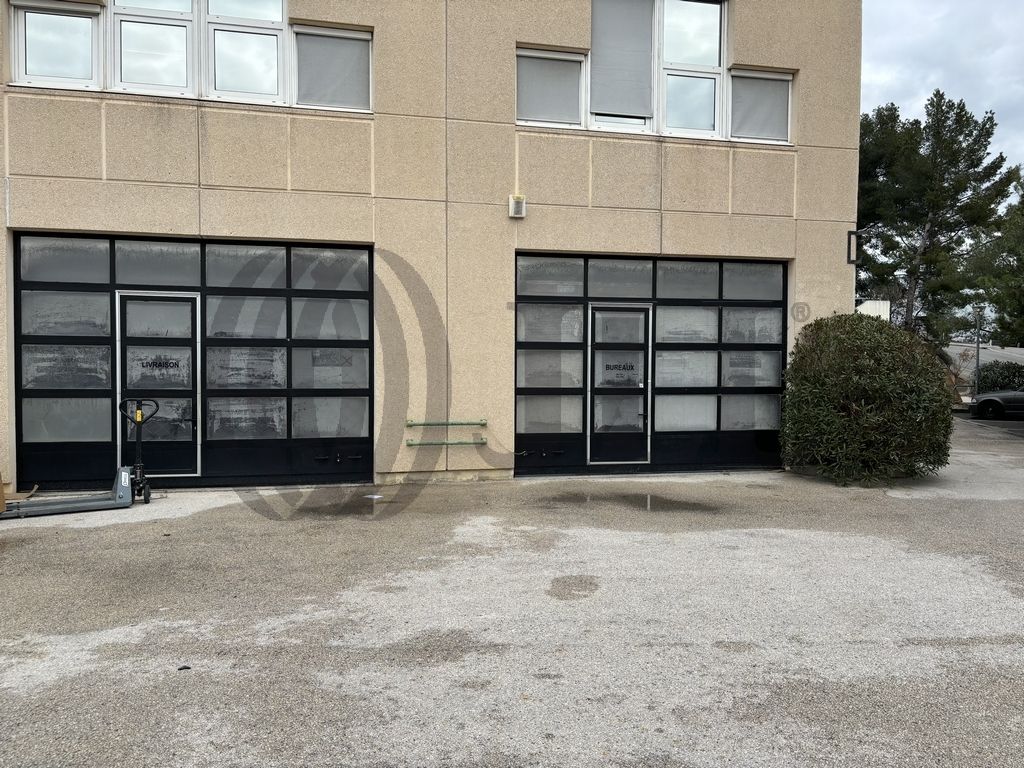 Local industriel  - 381m² - LA CIOTAT