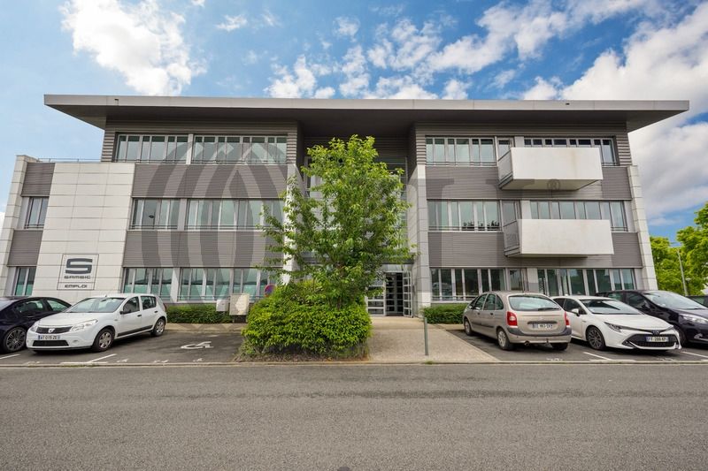 Local Professionnel  - 932m² - ROISSY EN FRANCE