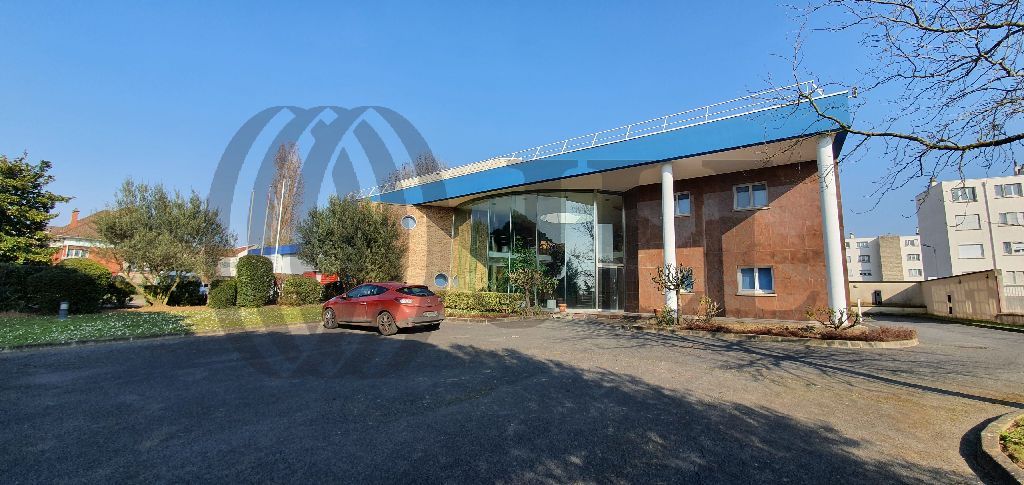 Local Professionnel  - 1 152m² - VILLIERS LE BEL