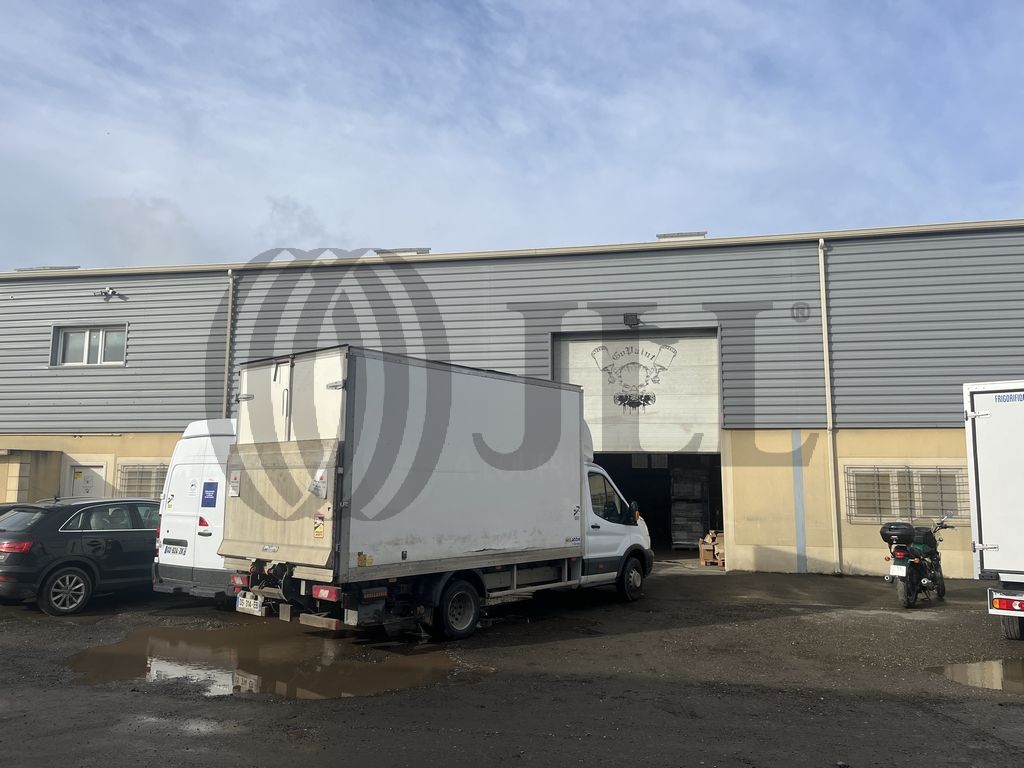 Local industriel  - 500m² - MAROLLES EN HUREPOIX